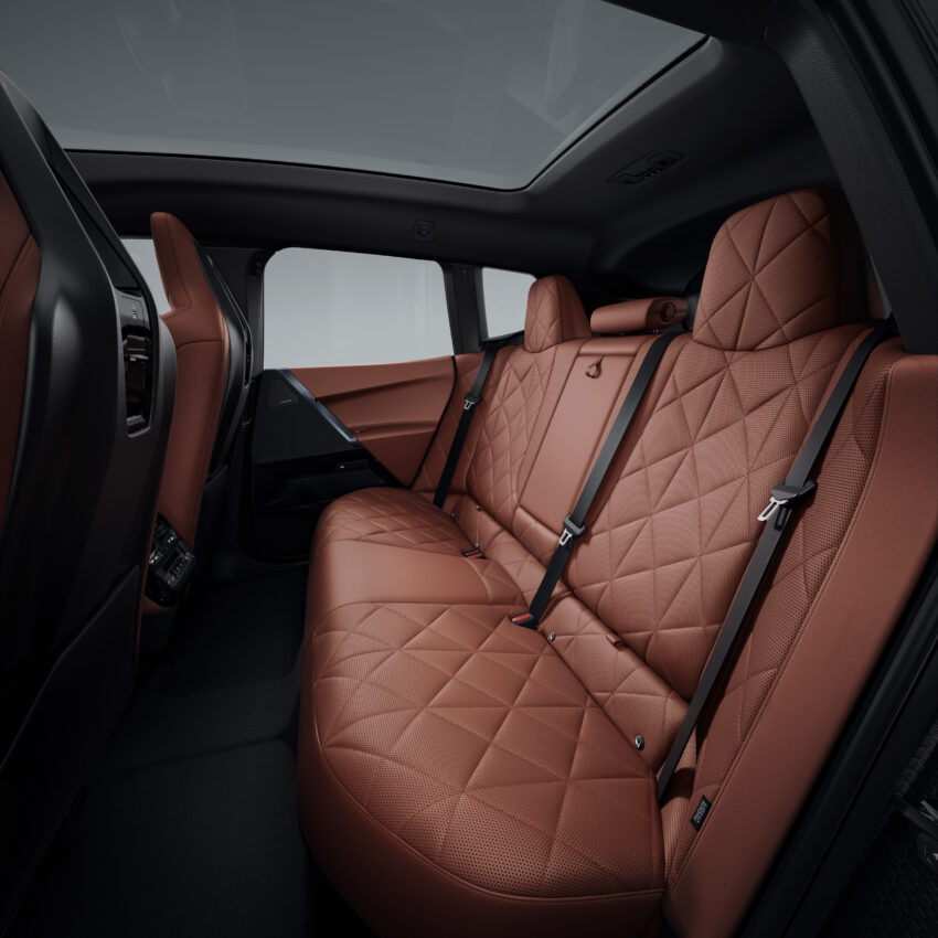 2025 BMW iX 小改款登场！三种版本齐发，动力更强、续航更长！最大输出功率达659 PS，701公里WLTP续航里程 287992