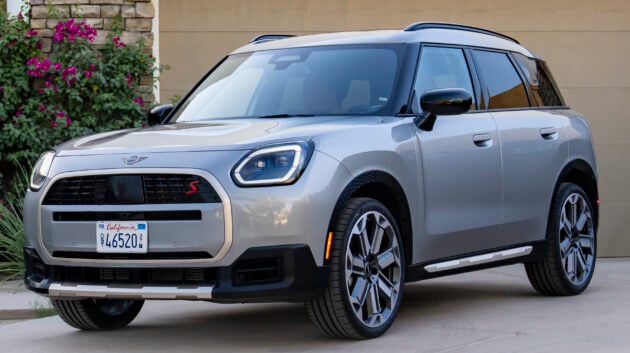 2025 MINI Countryman S All4 改为本地组装, 车价便宜9万令吉, 动力配置不变, 2.0T引擎+8AT变速箱, 售价25.9万起