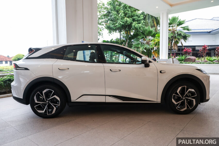 发布在即？深蓝 Deepal S07 本地亮相！475公里WLTP续航里程、258 PS马力；剑指 Tesla Model Y、比亚迪海狮 287728