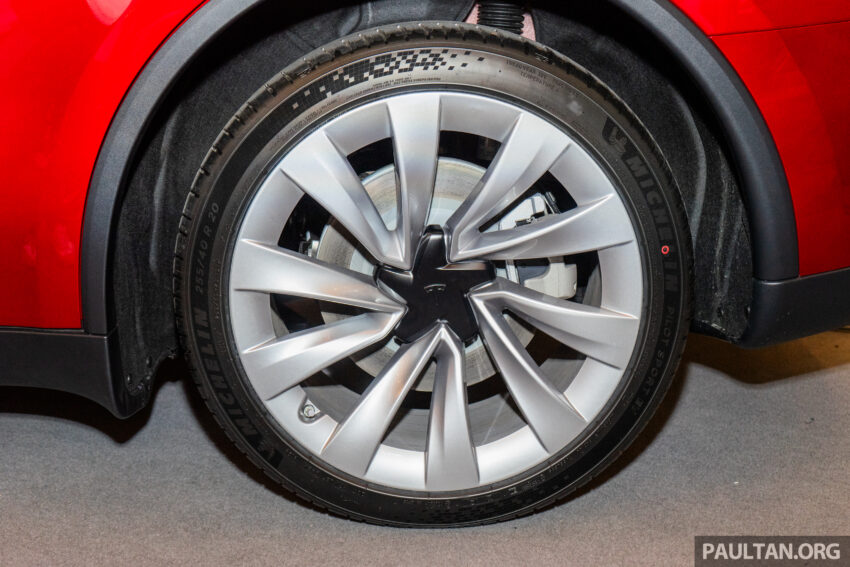 2025 Tesla Model Y 小改款右驾版实拍, 售价19.5万令吉起 287856