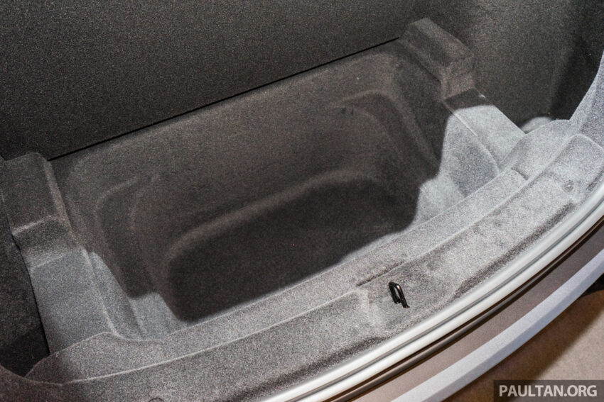 2025 Tesla Model Y 小改款右驾版实拍, 售价19.5万令吉起 287881