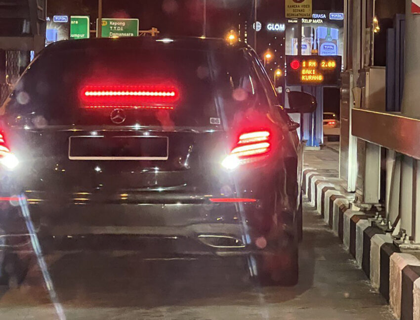 Touch ‘n Go 电子钱包推出 ‘SOS Balance’ 后付功能，能有效解决道路使用者因余额不足被困收费站导致塞车问题 287468