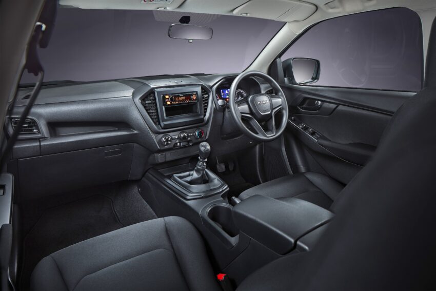 2025 Isuzu D-Max 4×2 MT Low Ride 本地上市, 定位入门版, 离地高度降至195mm, 1.9L柴油引擎+手排, 售价9.2万起 289630