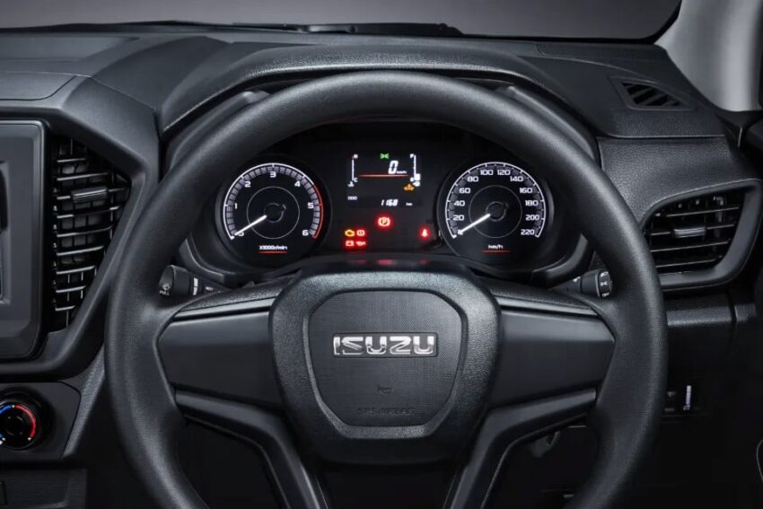 2025 Isuzu D-Max 4×2 MT Low Ride 本地上市, 定位入门版, 离地高度降至195mm, 1.9L柴油引擎+手排, 售价9.2万起 289634