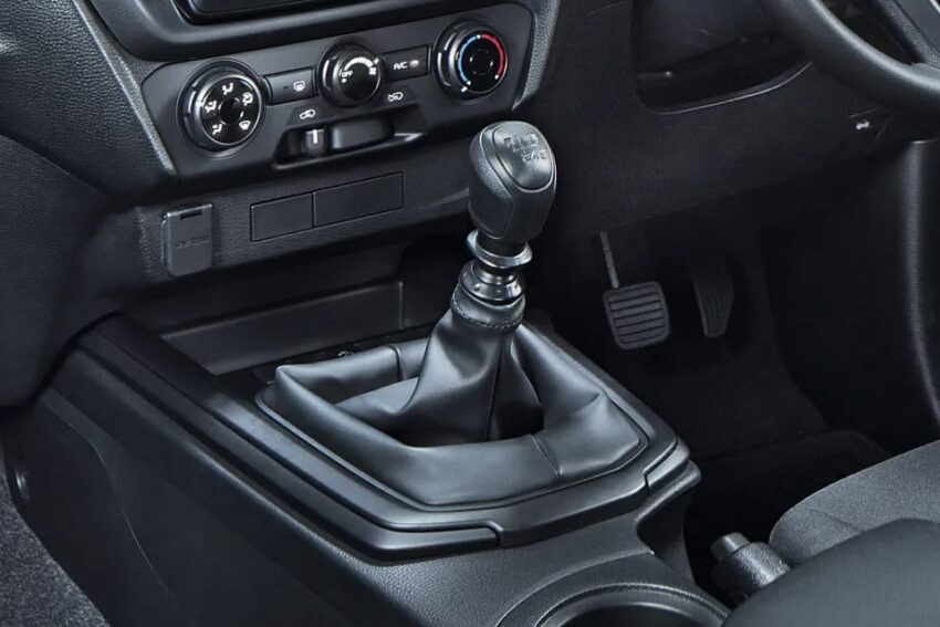 2025 Isuzu D-Max 4×2 MT Low Ride 本地上市, 定位入门版, 离地高度降至195mm, 1.9L柴油引擎+手排, 售价9.2万起 289635
