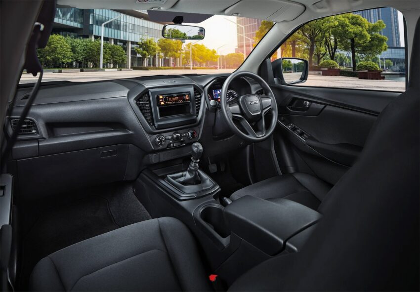 2025 Isuzu D-Max 4×2 MT Low Ride 本地上市, 定位入门版, 离地高度降至195mm, 1.9L柴油引擎+手排, 售价9.2万起 289644