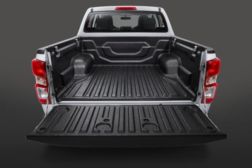 2025 Isuzu D-Max 4×2 MT Low Ride 本地上市, 定位入门版, 离地高度降至195mm, 1.9L柴油引擎+手排, 售价9.2万起 289628