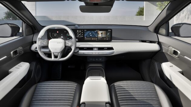 Kia EV4 全球首发, 有四门Sedan与五门Hatchback版可选, 续航里程最长630公里, 7.4秒破百, 采用400V电动架构