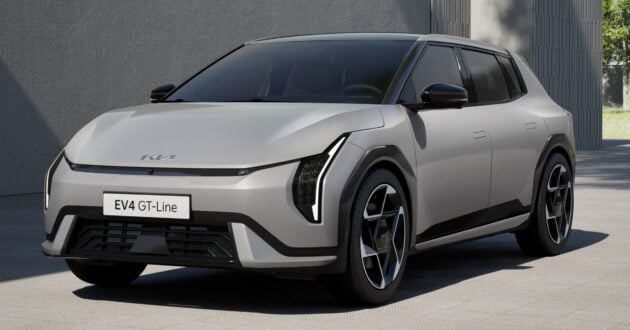 Kia EV4 全球首发, 有四门Sedan与五门Hatchback版可选, 续航里程最长630公里, 7.4秒破百, 采用400V电动架构