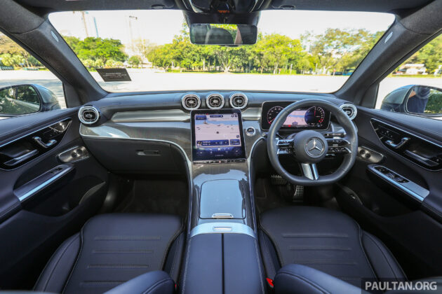 2025 Mercedes-Benz GLC 350e 4MATIC 本地新车完整实拍, PHEV混动版, 拥有131公里纯电续航里程, 售价39.9万