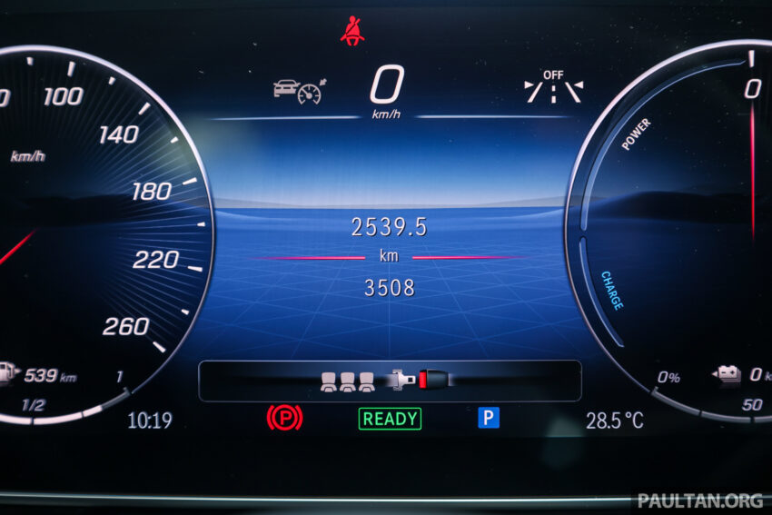 2025 Mercedes-Benz GLC 350e 4MATIC 本地新车完整实拍, PHEV混动版, 拥有131公里纯电续航里程, 售价39.9万 289398