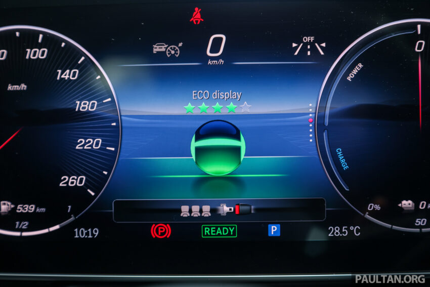 2025 Mercedes-Benz GLC 350e 4MATIC 本地新车完整实拍, PHEV混动版, 拥有131公里纯电续航里程, 售价39.9万 289401