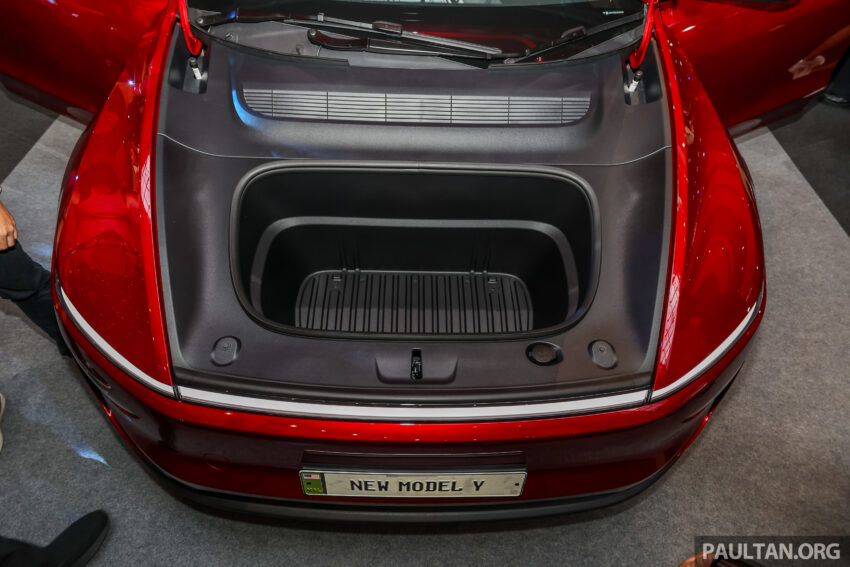 2025 Tesla Model Y 小改款正式登陆大马, 最快4.3秒破百, 极速203km/h, 续航里程最长551公里, 售价从19.54万起 289092
