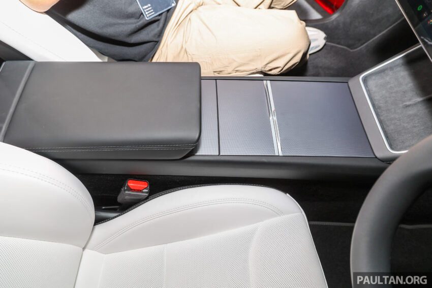 2025 Tesla Model Y 小改款正式登陆大马, 最快4.3秒破百, 极速203km/h, 续航里程最长551公里, 售价从19.54万起 289105