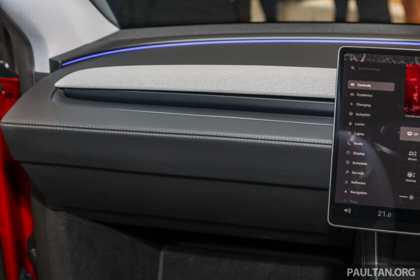 2025 Tesla Model Y 小改款正式登陆大马, 最快4.3秒破百, 极速203km/h, 续航里程最长551公里, 售价从19.54万起 289106