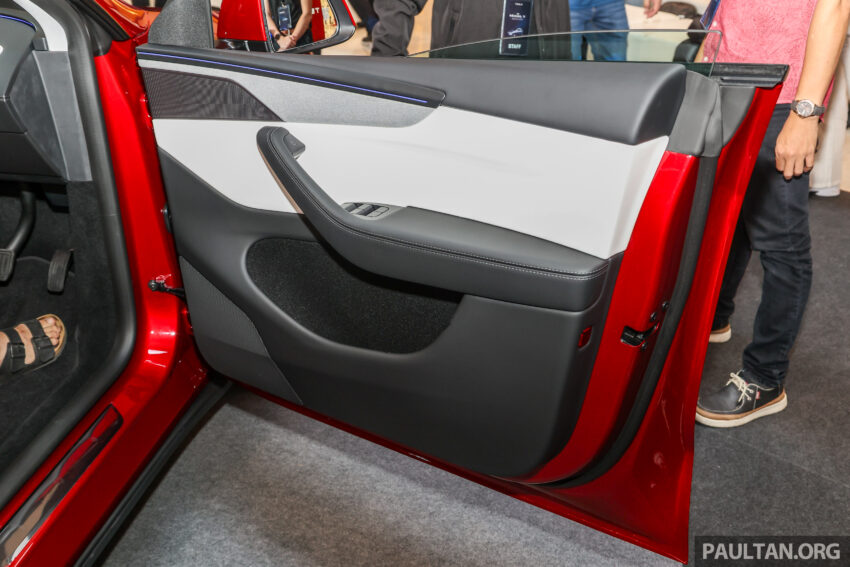 2025 Tesla Model Y 小改款正式登陆大马, 最快4.3秒破百, 极速203km/h, 续航里程最长551公里, 售价从19.54万起 289112