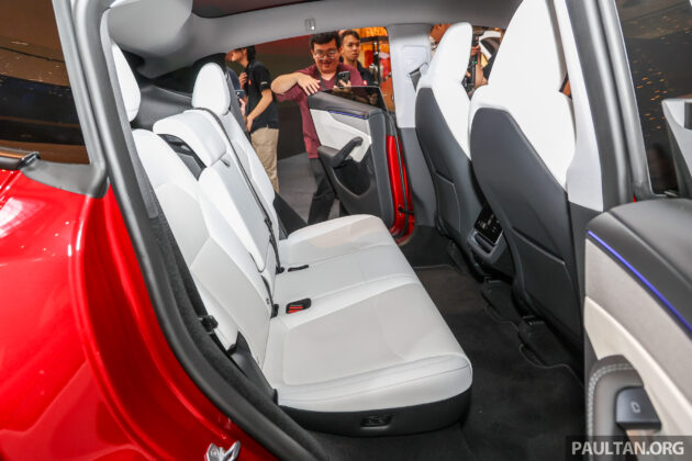 2025 Tesla Model Y 小改款正式登陆大马, 最快4.3秒破百, 极速203km/h, 续航里程最长551公里, 售价从19.54万起