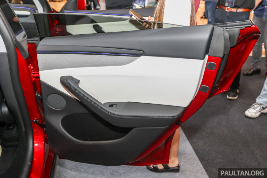 2025 Tesla Model Y 小改款正式登陆大马, 最快4.3秒破百, 极速203km/h, 续航里程最长551公里, 售价从19.54万起 289119
