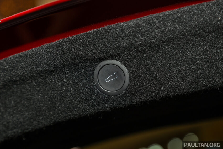 2025 Tesla Model Y 小改款正式登陆大马, 最快4.3秒破百, 极速203km/h, 续航里程最长551公里, 售价从19.54万起 289123
