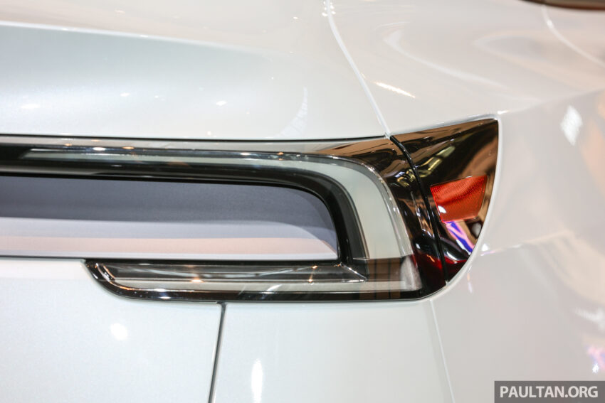 2025 Tesla Model Y 小改款正式登陆大马, 最快4.3秒破百, 极速203km/h, 续航里程最长551公里, 售价从19.54万起 289136