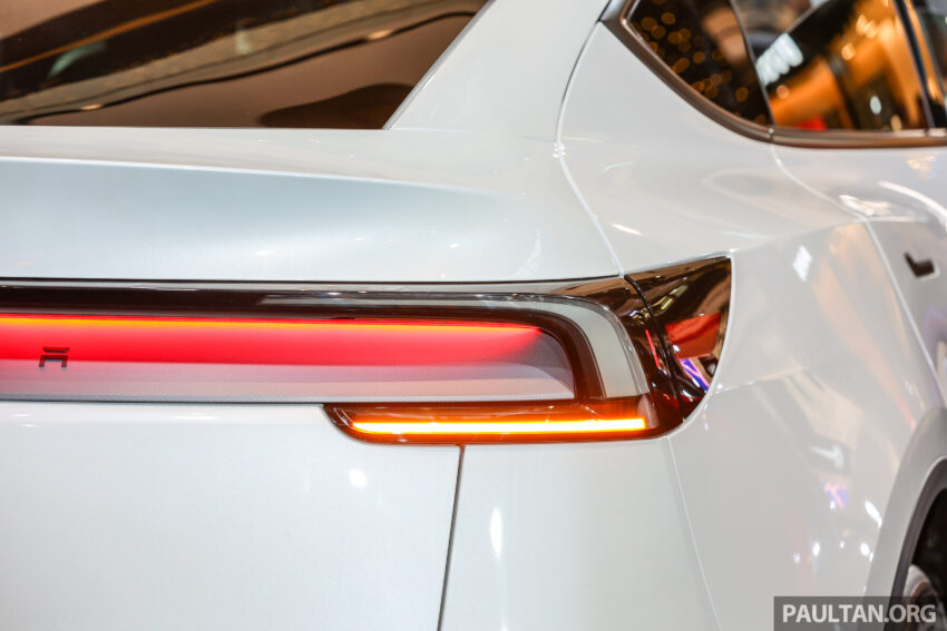 2025 Tesla Model Y 小改款正式登陆大马, 最快4.3秒破百, 极速203km/h, 续航里程最长551公里, 售价从19.54万起 289138
