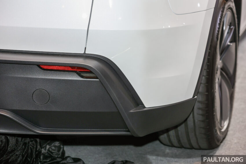 2025 Tesla Model Y 小改款正式登陆大马, 最快4.3秒破百, 极速203km/h, 续航里程最长551公里, 售价从19.54万起 289140