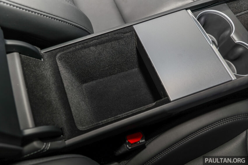 2025 Tesla Model Y 小改款正式登陆大马, 最快4.3秒破百, 极速203km/h, 续航里程最长551公里, 售价从19.54万起 289159
