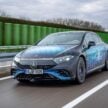 Mercedes-Benz 声称已在 EQS 身上开展固态电池实际使用测试, 发现可带来额外25%续航里程, 或可突破1,000公里