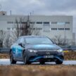 Mercedes-Benz 声称已在 EQS 身上开展固态电池实际使用测试, 发现可带来额外25%续航里程, 或可突破1,000公里