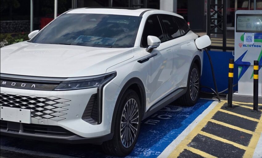 油电版 Omoda C9 PHEV 现身本地充电站, 近期内或来马? 288460