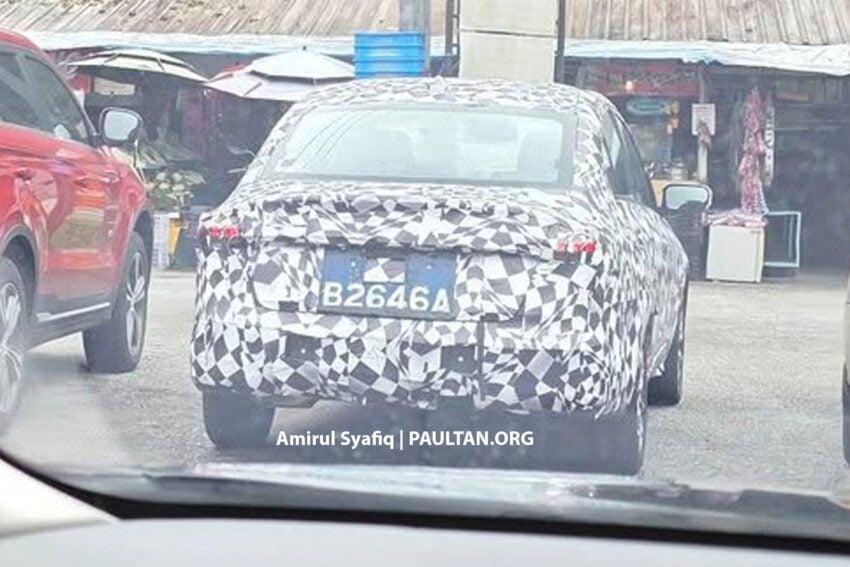 2025 Proton Saga 小改款路测被拍, 竟与一辆 Myvi 同行? 289700