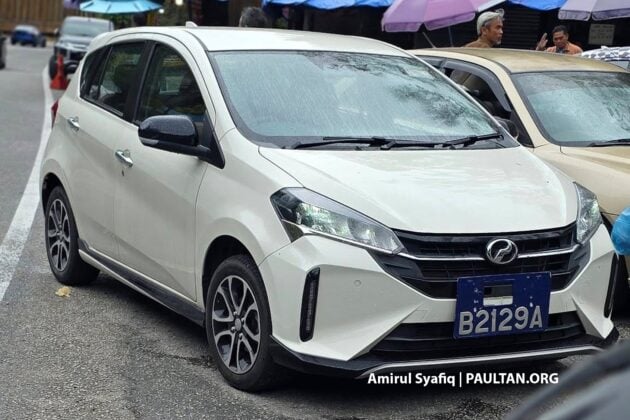 2025 Proton Saga 小改款路测被拍, 竟与一辆 Myvi 同行?
