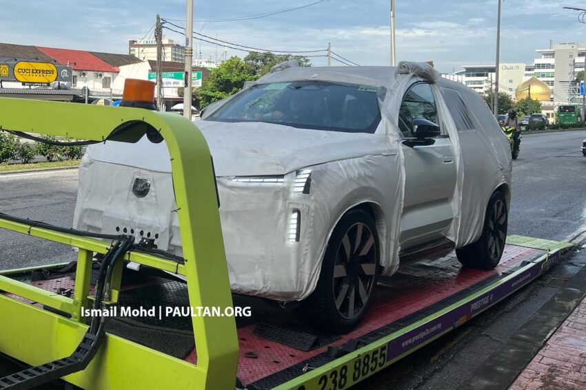 Volvo EX90 纯电旗舰SUV伪装现身大马, 今年内正式发布 289271