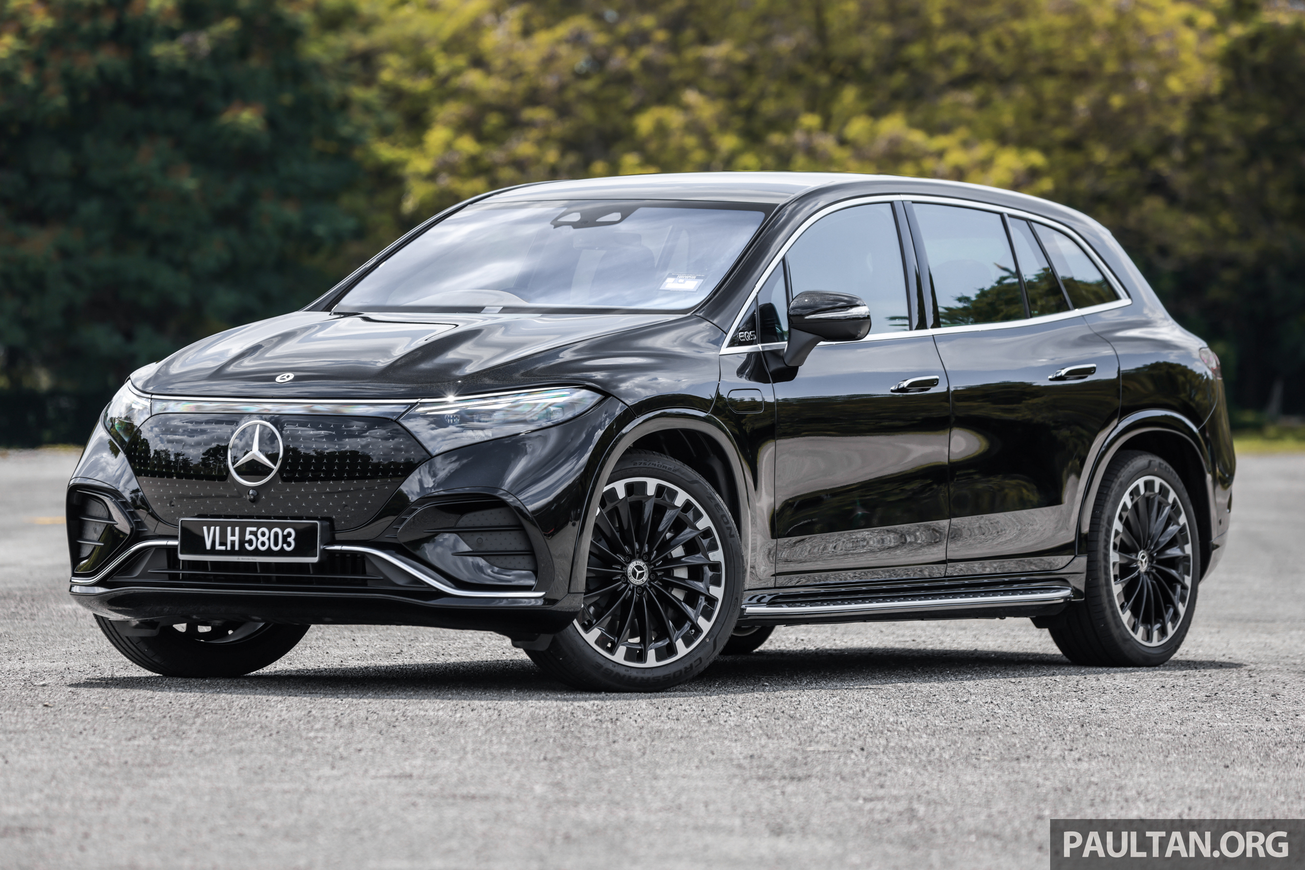 Mercedes-Benz 成为2025浮罗交怡国际海事及航空展的政府官方车队供应商，S580e、EQS 580 SUV 充当贵宾座驾