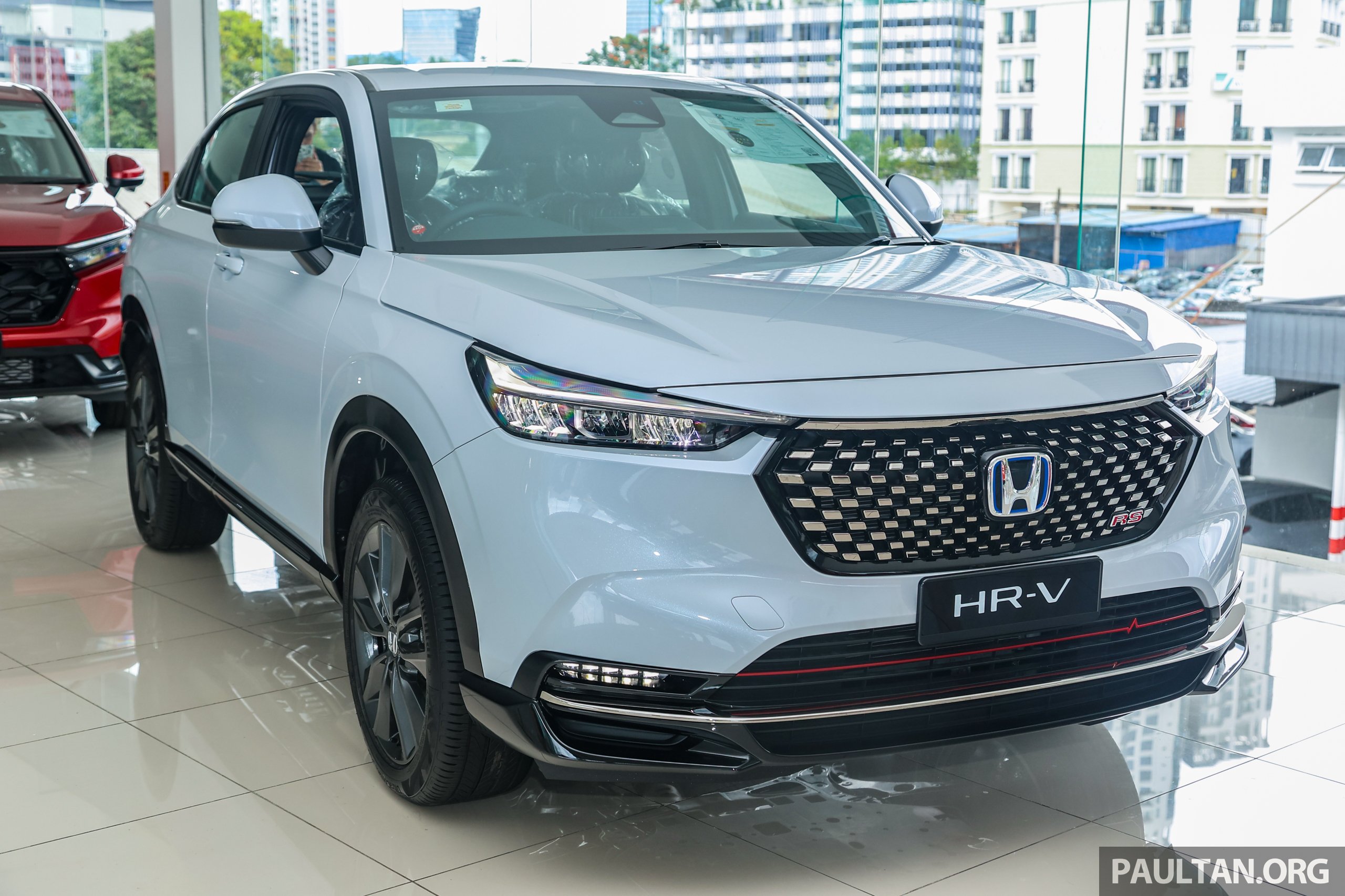 图集：2025 Honda HR-V RS e:HEV 搭 Stellar Diamond Pearl 车身配色实拍！小改款前的新配色方案，源自 WR-V