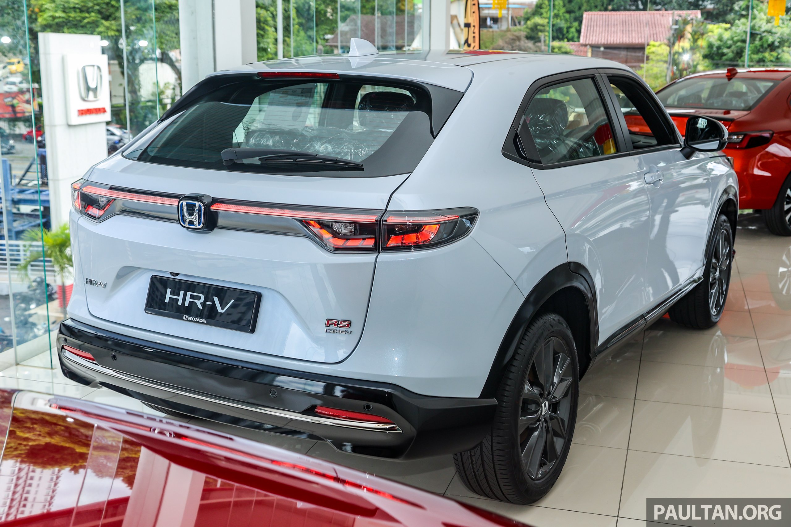 图集：2025 Honda HR-V RS e:HEV 搭 Stellar Diamond Pearl 车身配色实拍！小改款前的新配色方案，源自 WR-V