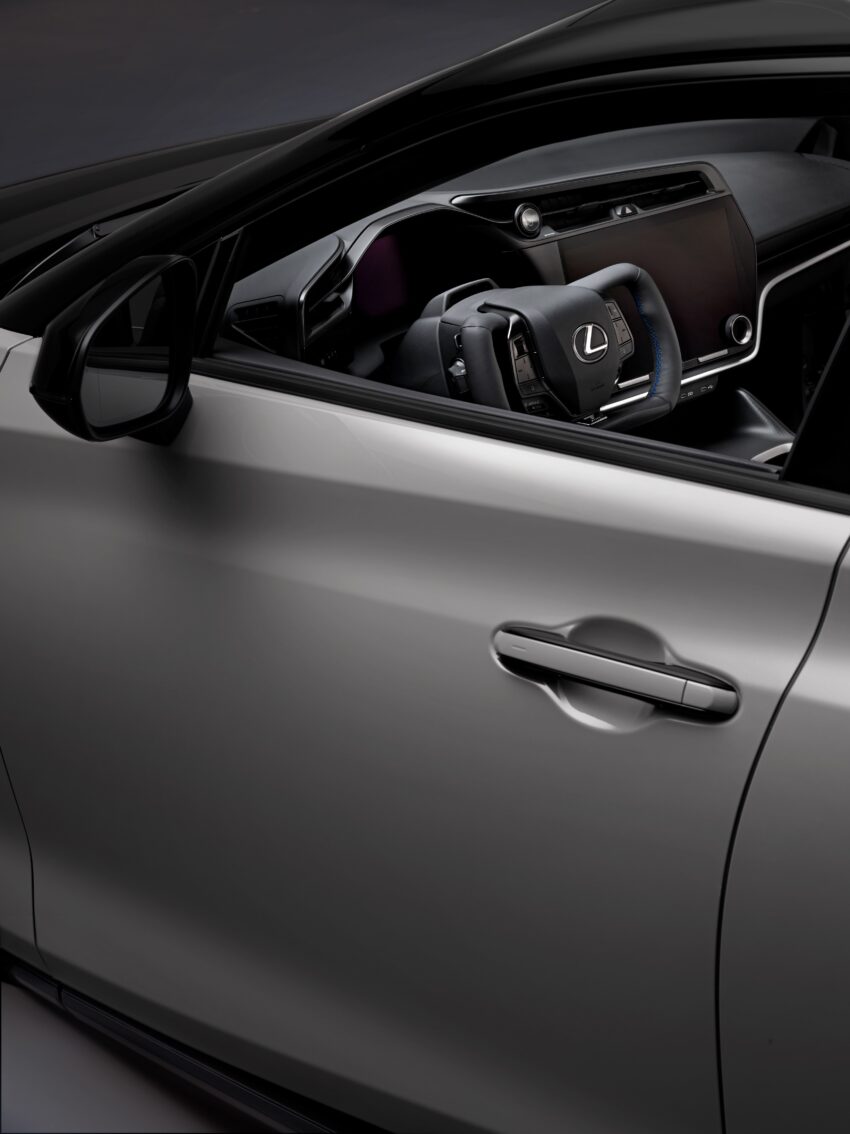 2025年式 Lexus RZ 小升级版全球首发, 新增 RZ 550e F Sport, 改用电传方向盘系统, 续航里程提高, 性能操控更强 291038
