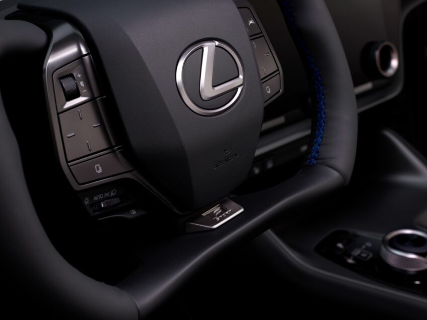 2025年式 Lexus RZ 小升级版全球首发, 新增 RZ 550e F Sport, 改用电传方向盘系统, 续航里程提高, 性能操控更强 291039