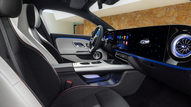 2025 Mercedes-Benz CLA 第三代大改款全球首发, 同时提供纯电动与48V油电版, 纯电续航里程达792公里, 800V架构