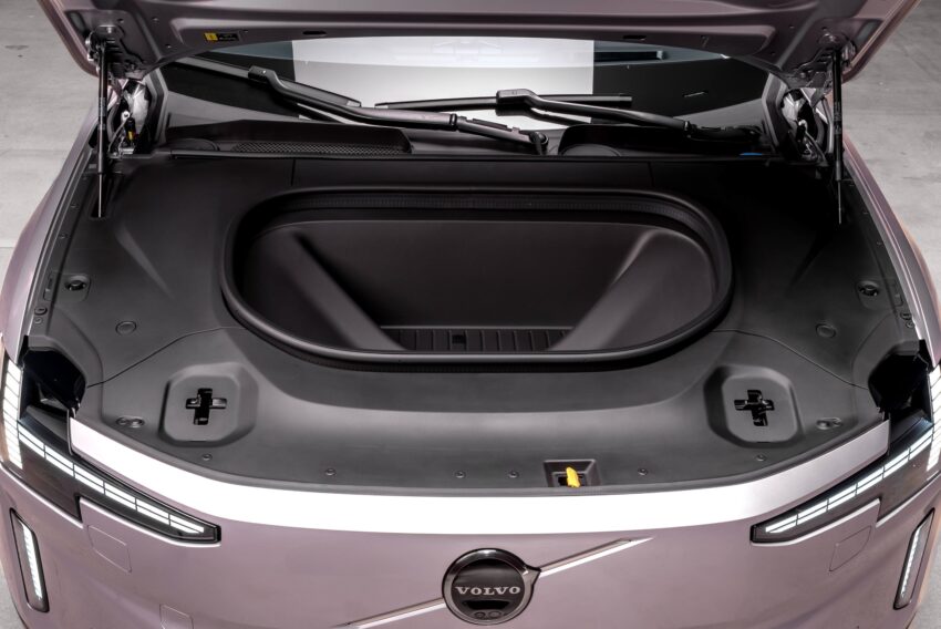 Volvo ES90 全球首发, 品牌旗舰纯电四门房车, 最长续航700公里, 最快4秒破百, 800V电动架构, 20分钟充电至80% 290754