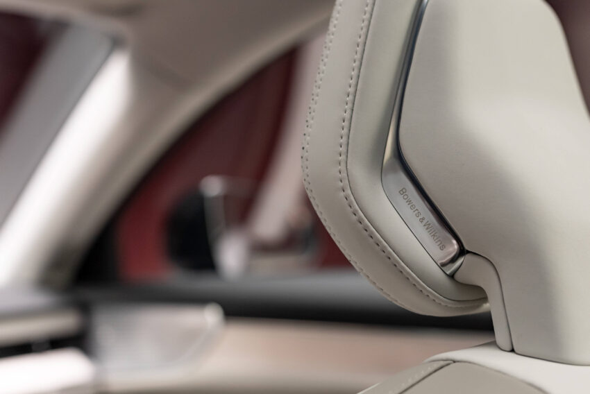 Volvo ES90 全球首发, 品牌旗舰纯电四门房车, 最长续航700公里, 最快4秒破百, 800V电动架构, 20分钟充电至80% 290758