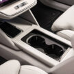 Volvo ES90 全球首发, 品牌旗舰纯电四门房车, 最长续航700公里, 最快4秒破百, 800V电动架构, 20分钟充电至80%