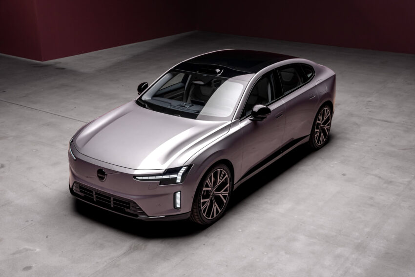 Volvo ES90 全球首发, 品牌旗舰纯电四门房车, 最长续航700公里, 最快4秒破百, 800V电动架构, 20分钟充电至80% 290770