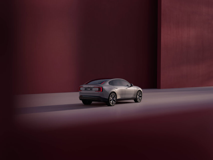 Volvo ES90 全球首发, 品牌旗舰纯电四门房车, 最长续航700公里, 最快4秒破百, 800V电动架构, 20分钟充电至80% 290777