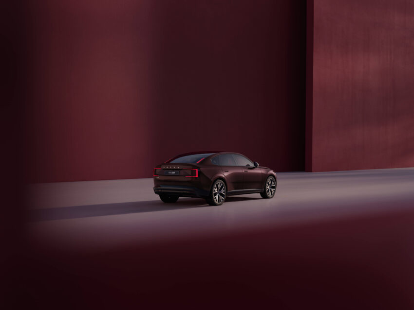 Volvo ES90 全球首发, 品牌旗舰纯电四门房车, 最长续航700公里, 最快4秒破百, 800V电动架构, 20分钟充电至80% 290778