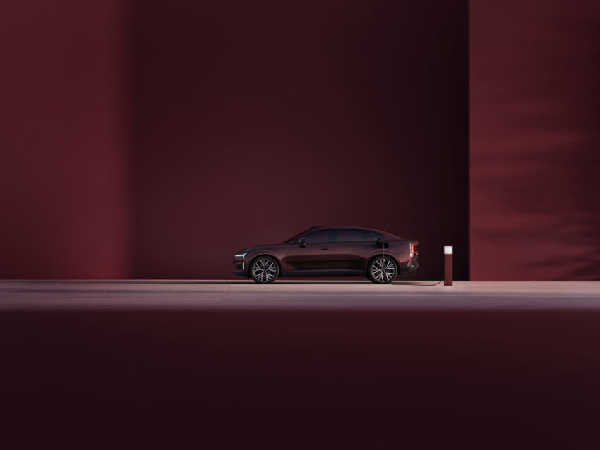 Volvo ES90 全球首发, 品牌旗舰纯电四门房车, 最长续航700公里, 最快4秒破百, 800V电动架构, 20分钟充电至80% 290781
