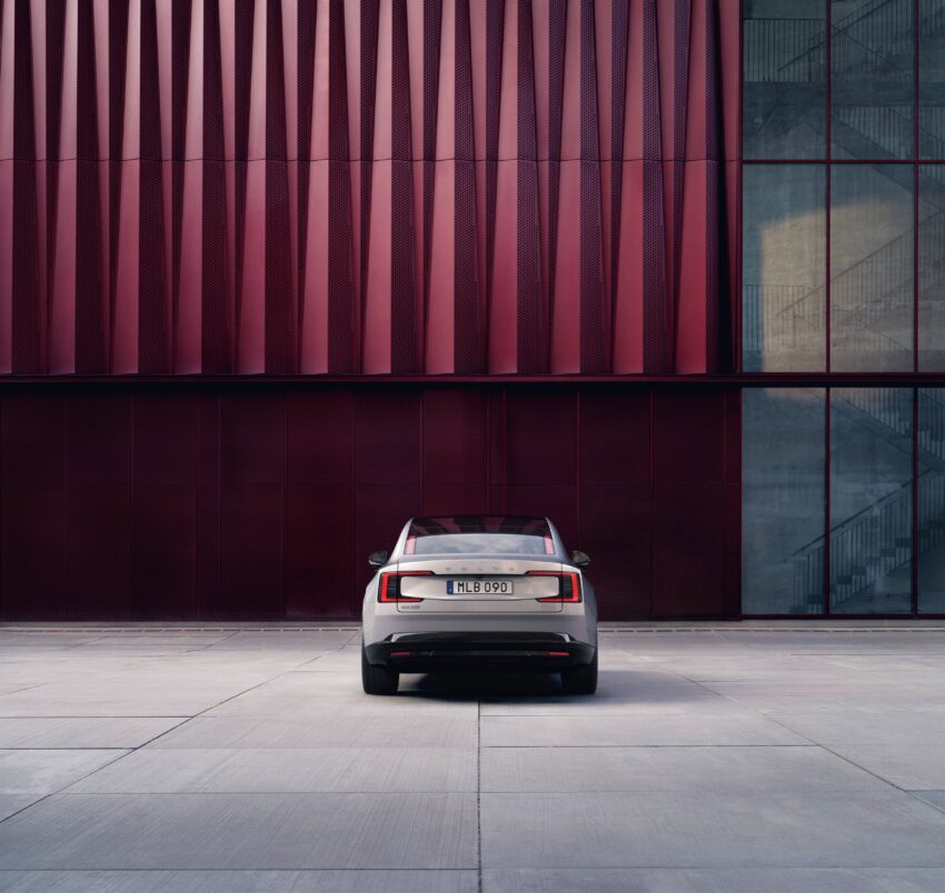 Volvo ES90 全球首发, 品牌旗舰纯电四门房车, 最长续航700公里, 最快4秒破百, 800V电动架构, 20分钟充电至80% 290729