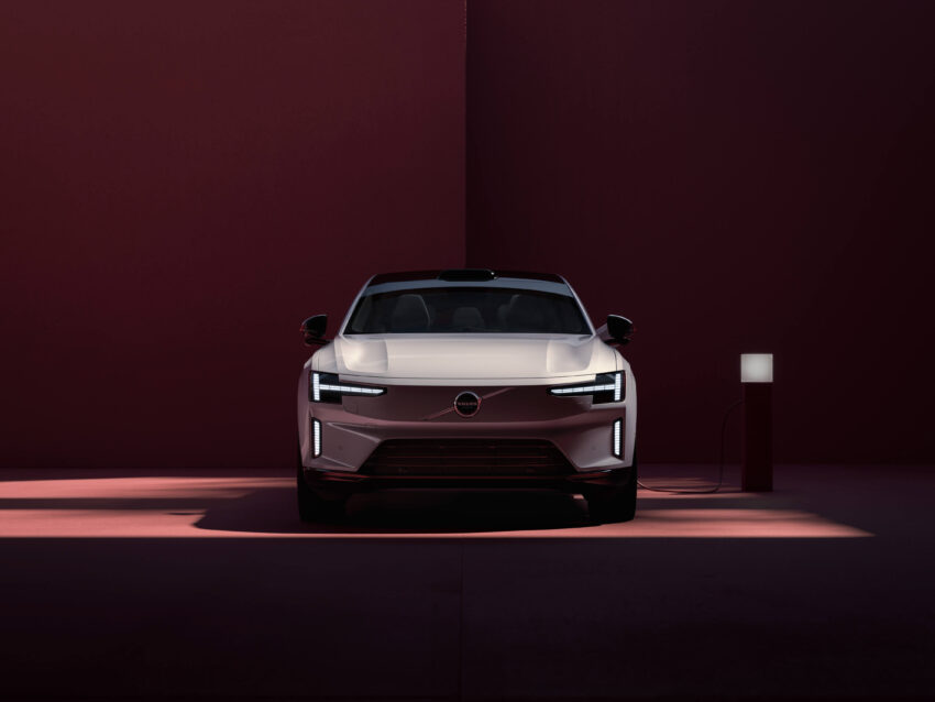 Volvo ES90 全球首发, 品牌旗舰纯电四门房车, 最长续航700公里, 最快4秒破百, 800V电动架构, 20分钟充电至80% 290783