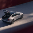 Volvo ES90 全球首发, 品牌旗舰纯电四门房车, 最长续航700公里, 最快4秒破百, 800V电动架构, 20分钟充电至80%