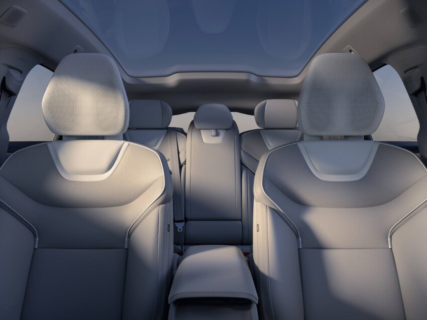 Volvo ES90 全球首发, 品牌旗舰纯电四门房车, 最长续航700公里, 最快4秒破百, 800V电动架构, 20分钟充电至80% 290803
